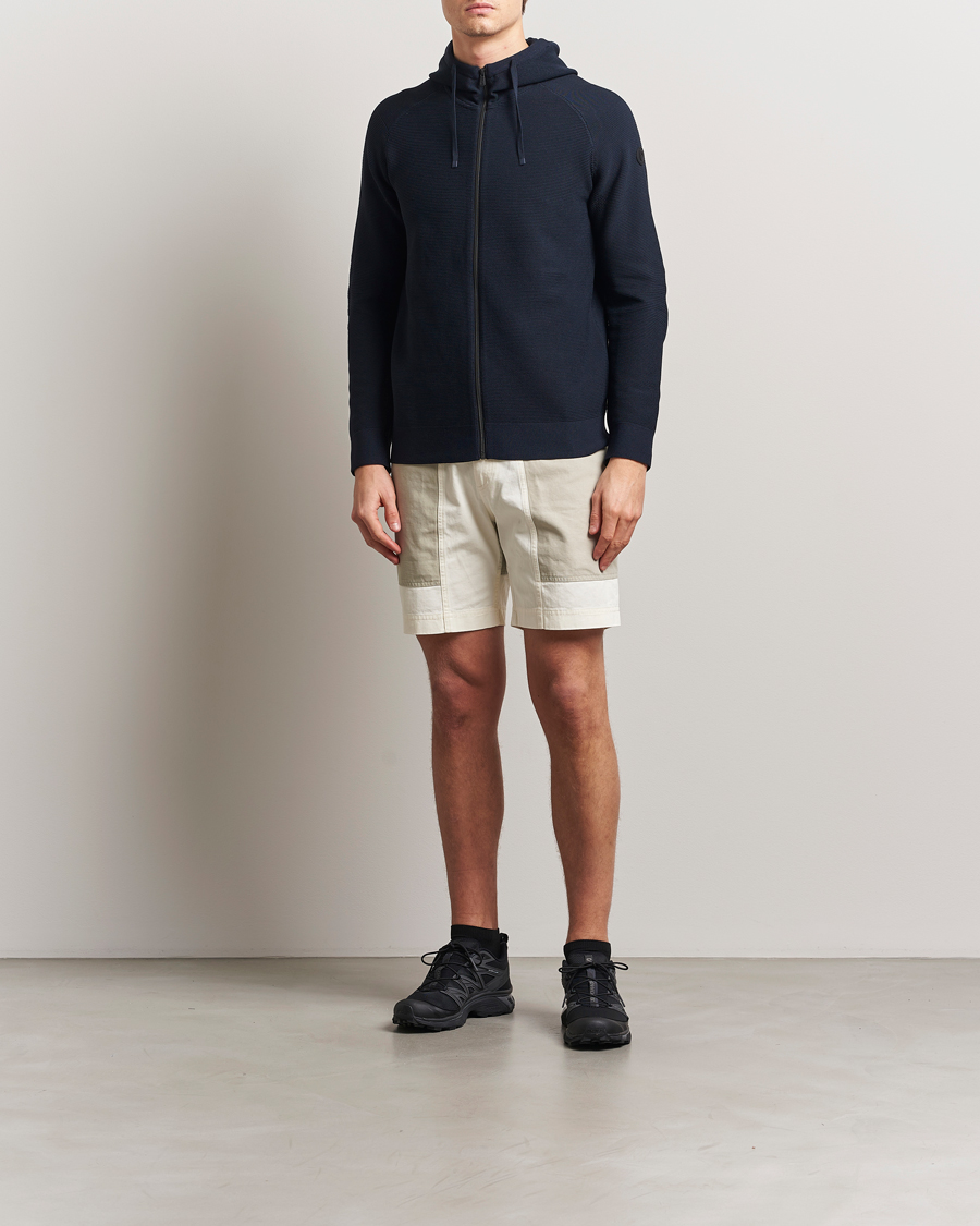 Men | Shorts | Sail Racing | Breeze Cotton Twill Blocked Shorts Off White
