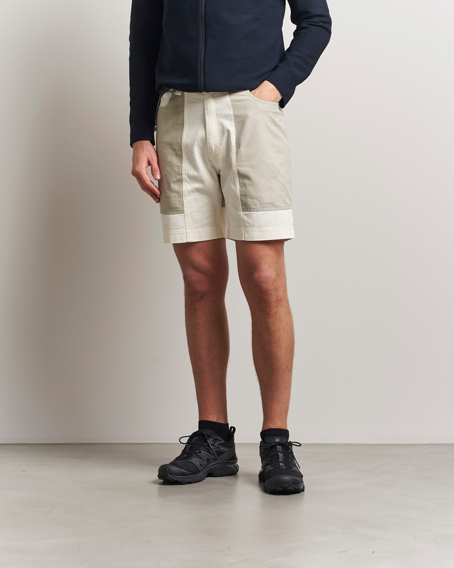 Men | Shorts | Sail Racing | Breeze Cotton Twill Blocked Shorts Off White