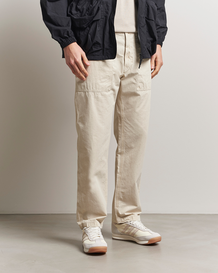 Men | Trousers | Stone Island | Brushed Cotton Canvas Fatigue Pants Sand