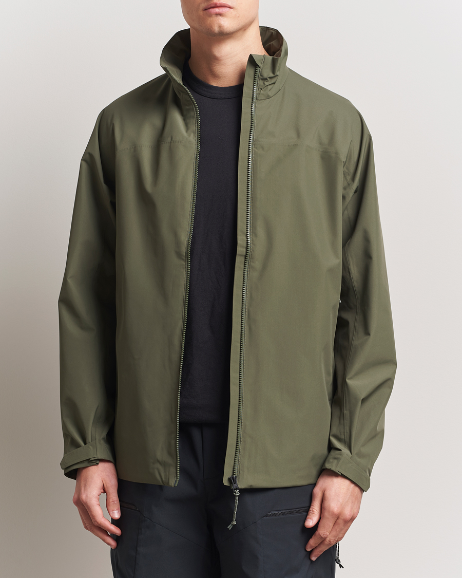 Men | Coats & Jackets | Peak Performance | Quest Jacket Pine Needle