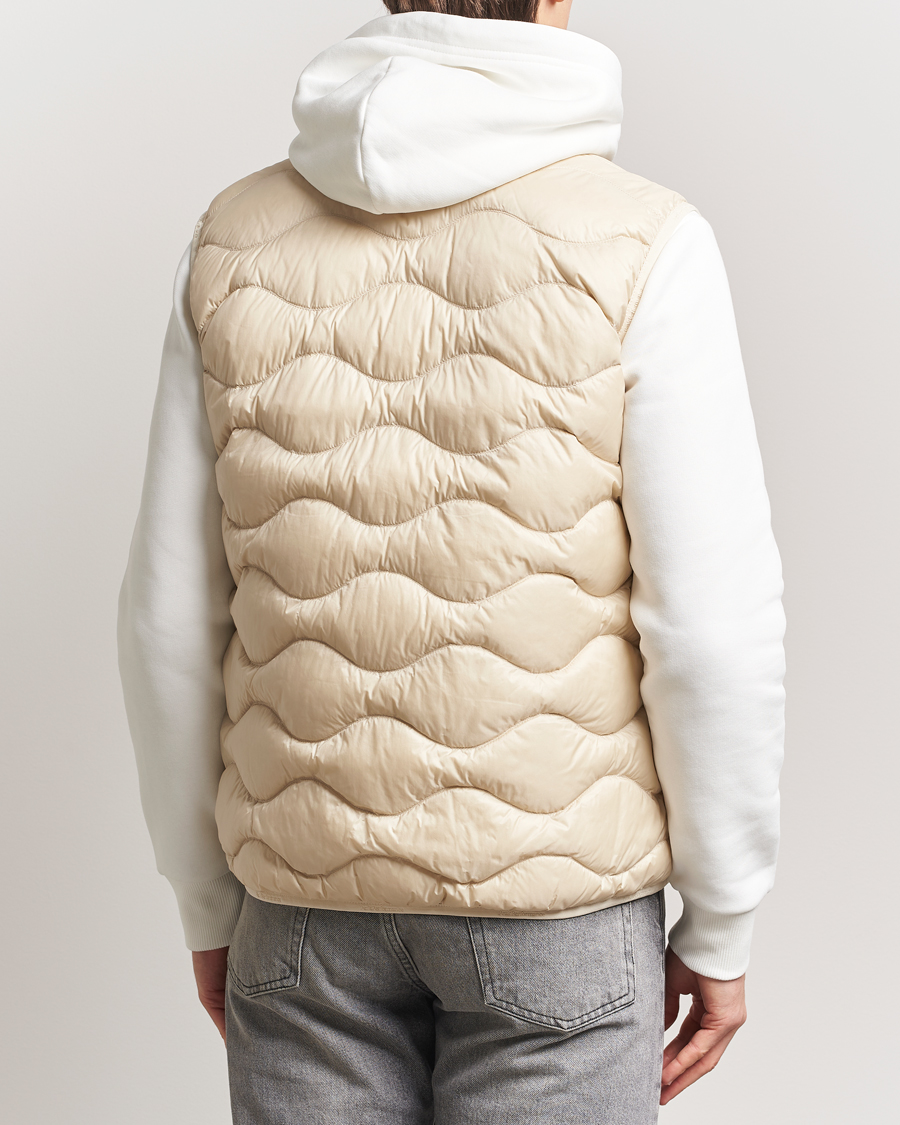 Men | Gilets | Peak Performance | Helium Down Vest Sand Fog