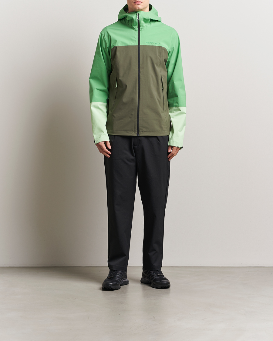 Men | Coats & Jackets | Peak Performance | Trail Hipe Hooded Shell Jacket Peppermint/Pine Needle
