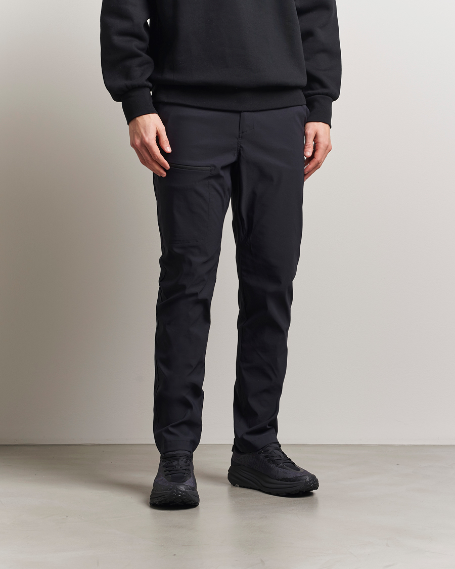 Men | Trousers | Peak Performance | Iconiq Pants Black