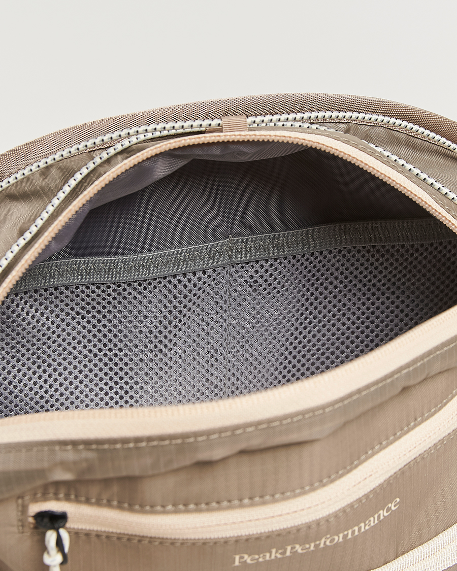 Men | Bags | Peak Performance | Trail Hip Bag Avid Beige