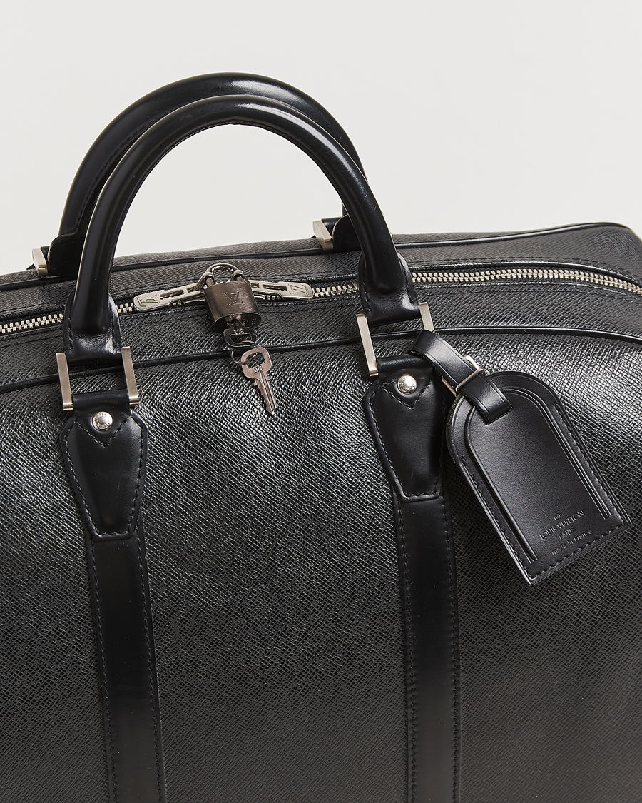 Louis Vuitton Pre-Owned Neo Kendall PM Bag Taiga Black at