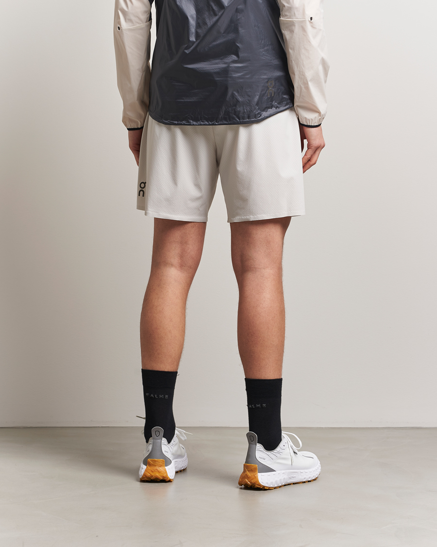 Men | Shorts | On | Performance 7 Inch Shorts Silver