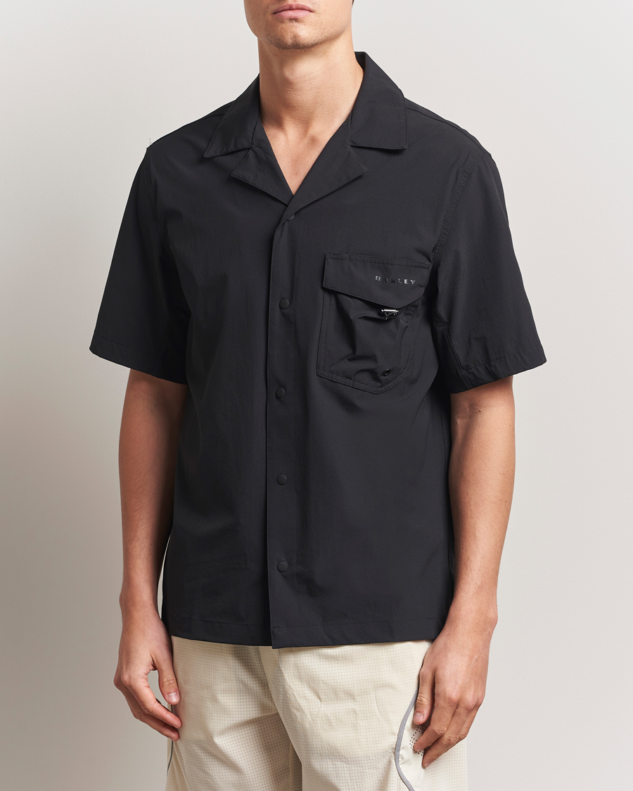 Men | Shirts | Oakley | Cuban Collar Short Sleeve Shirt Blackout