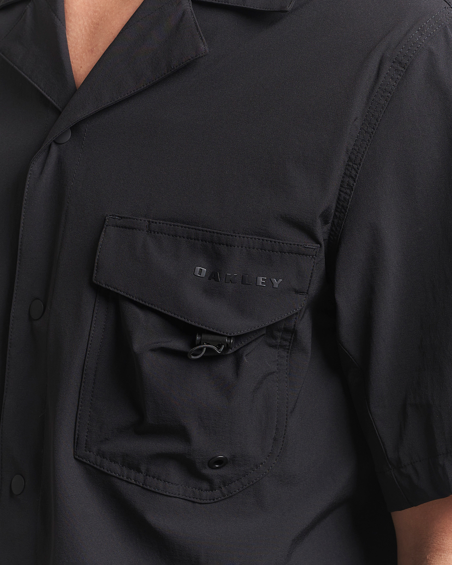 Men | Shirts | Oakley | Cuban Collar Short Sleeve Shirt Blackout