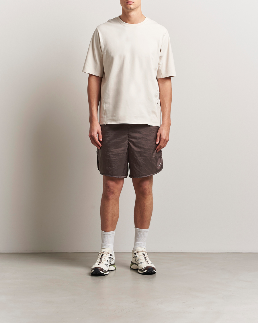 Men | Shorts | Oakley | Factor Shorts Deep Plum