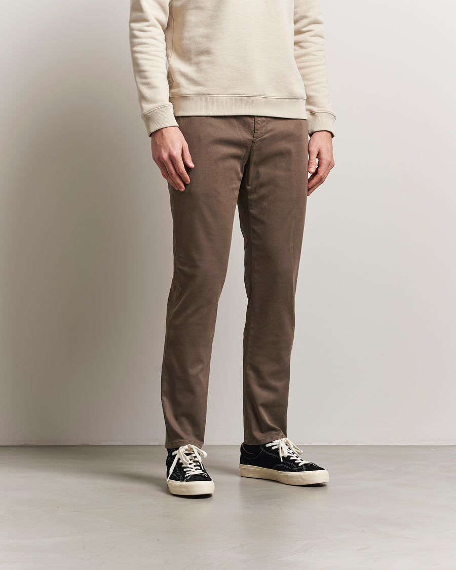 Men | Trousers | Dondup | Spiritisimo Peached Gabardine Chino Brown