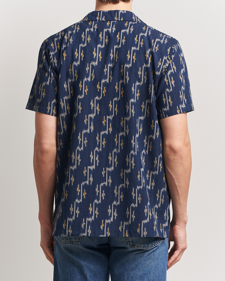 Men | Shirts | Nudie Jeans | Arvid Printed Short Sleeve Shirt Blueberry