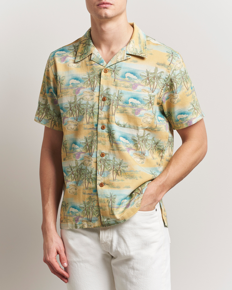 Men | Shirts | Nudie Jeans | Arvid Printed Short Sleeve Shirt Mustard