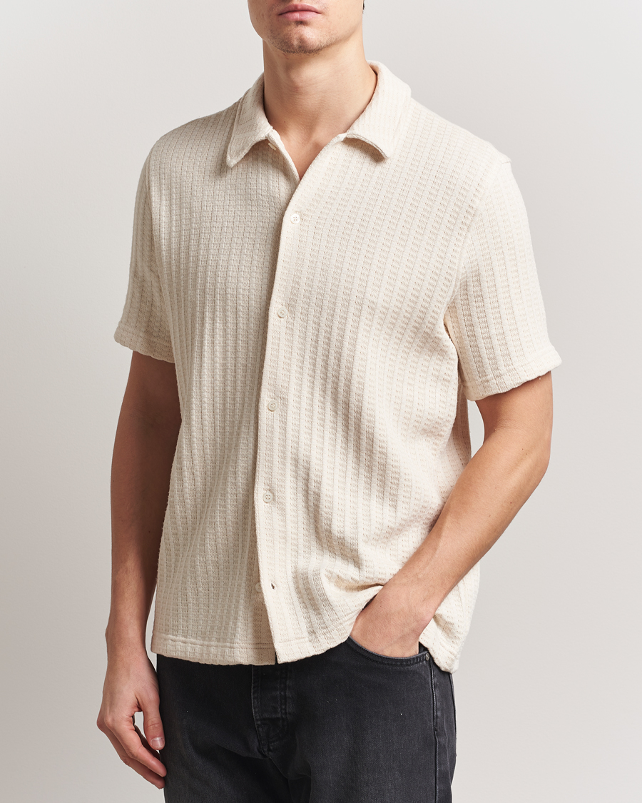 Men | Shirts | Samsøe Samsøe | Kvistbro Structured Short Sleeve Shirt Clear Cream