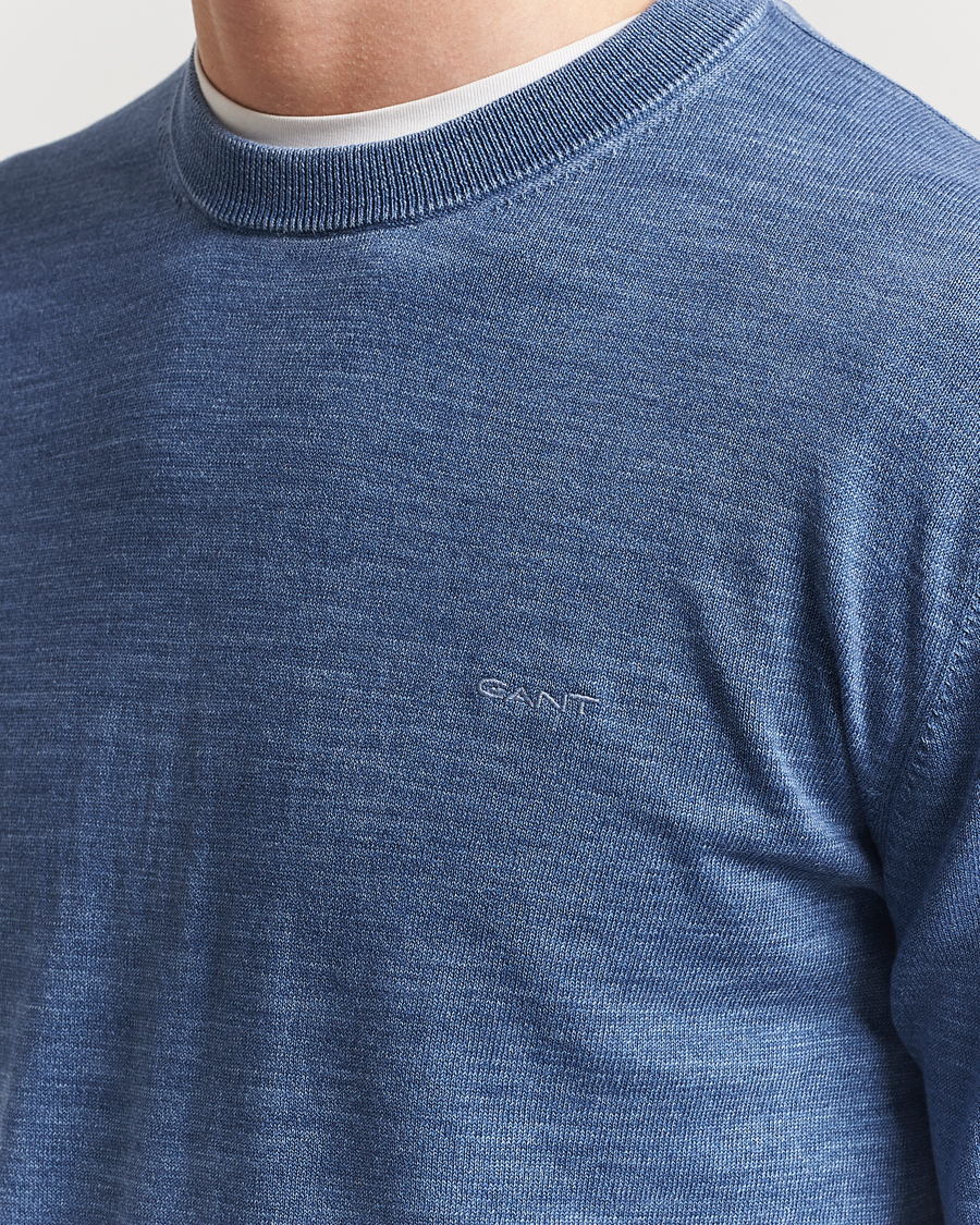 Men | Sweaters & Knitwear | GANT | Sunfaded Crew Neck Sweater Persian Blue