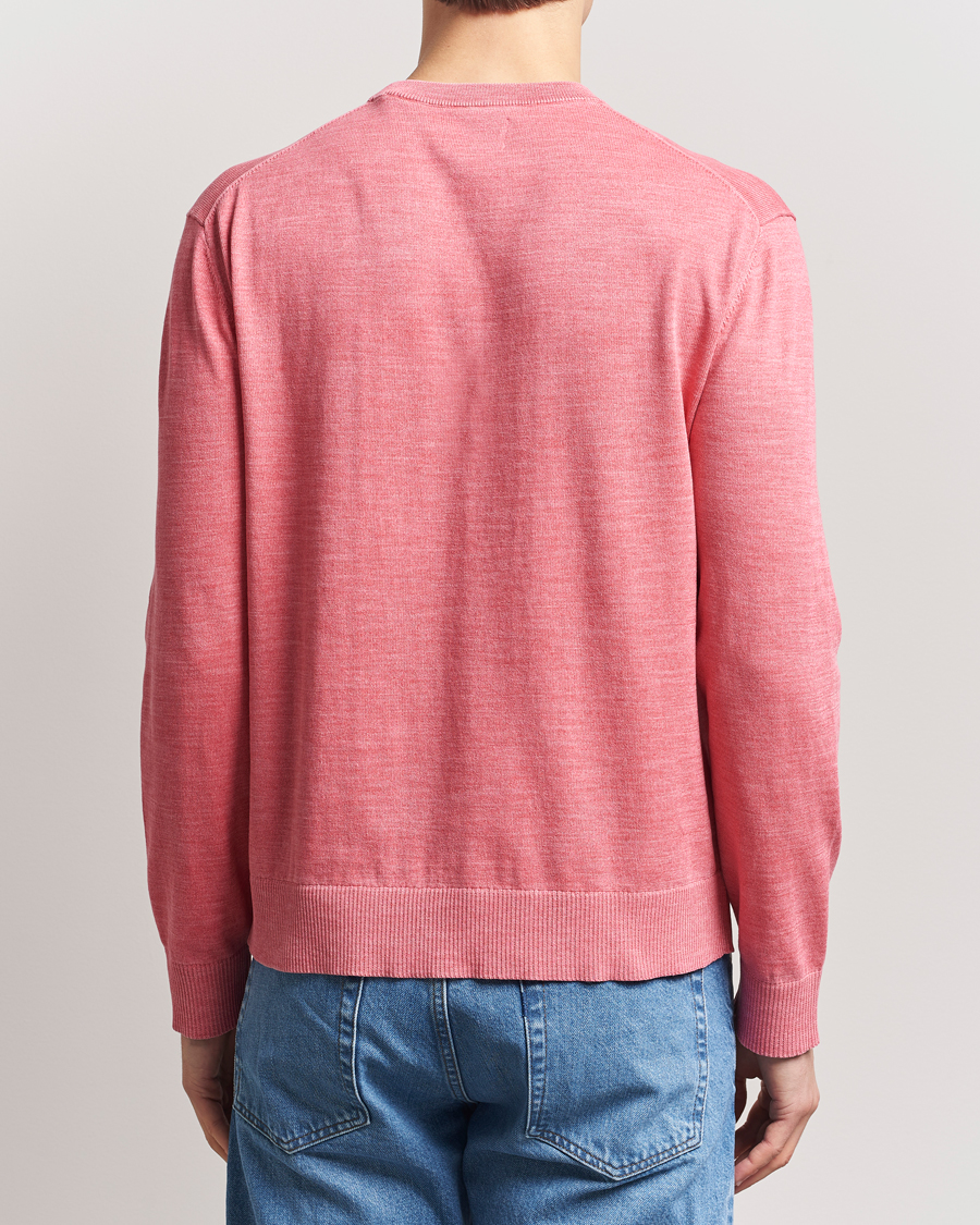 Men | Sweaters & Knitwear | GANT | Sunfaded Crew Neck Sweater Watermelon Red