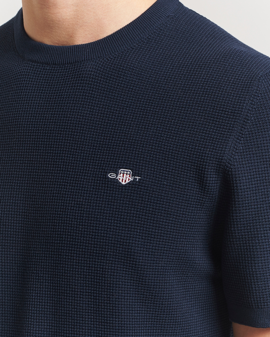 Men | T-Shirts | GANT | Micro Textured Crew Neck T-shirt Evening Blue