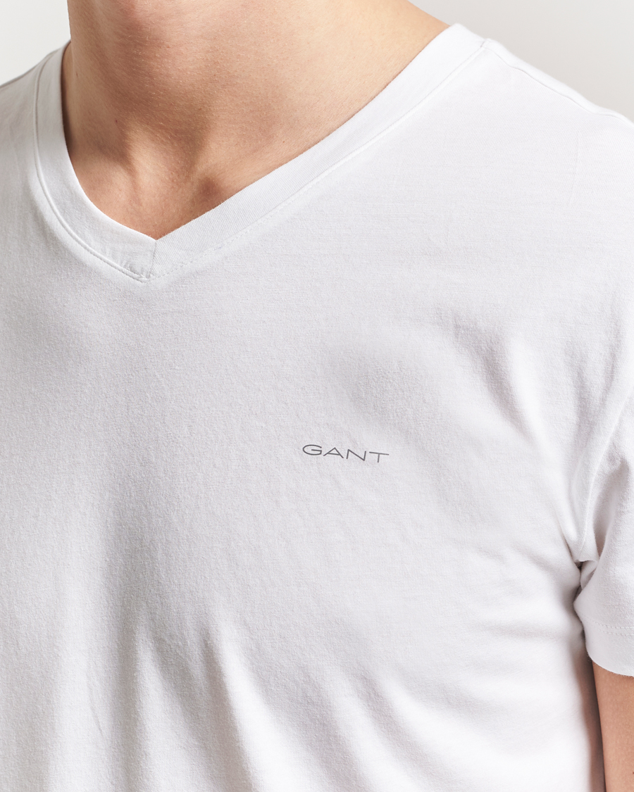 Men | T-Shirts | GANT | 2-Pack V-Neck T-shirt Black/White