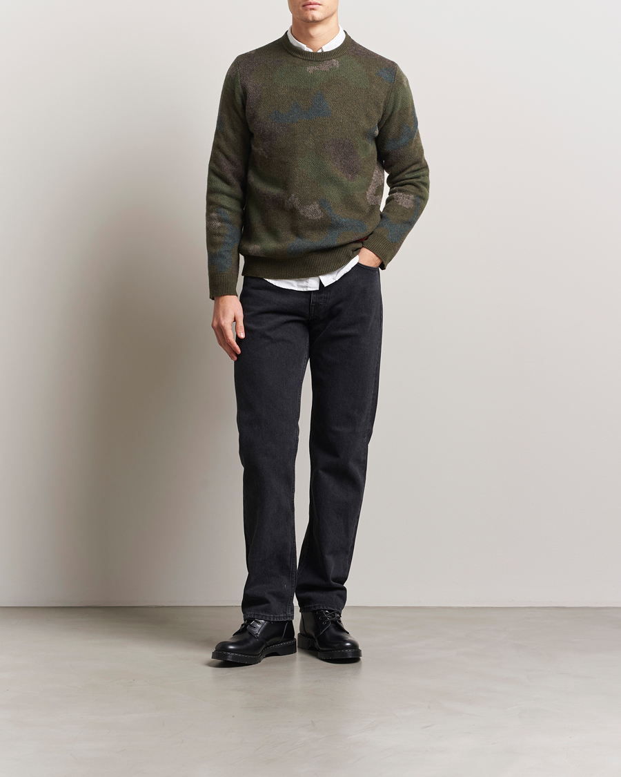 Men | Sweaters & Knitwear | Woolrich | Lambswool Crewneck by Todd Snyder Green Camo