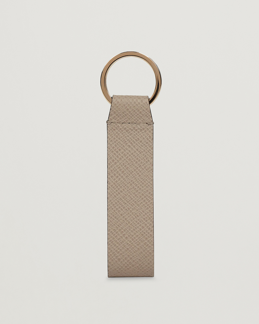 Men | Keychains | Smythson | Panama Leather Keyring Sandstone