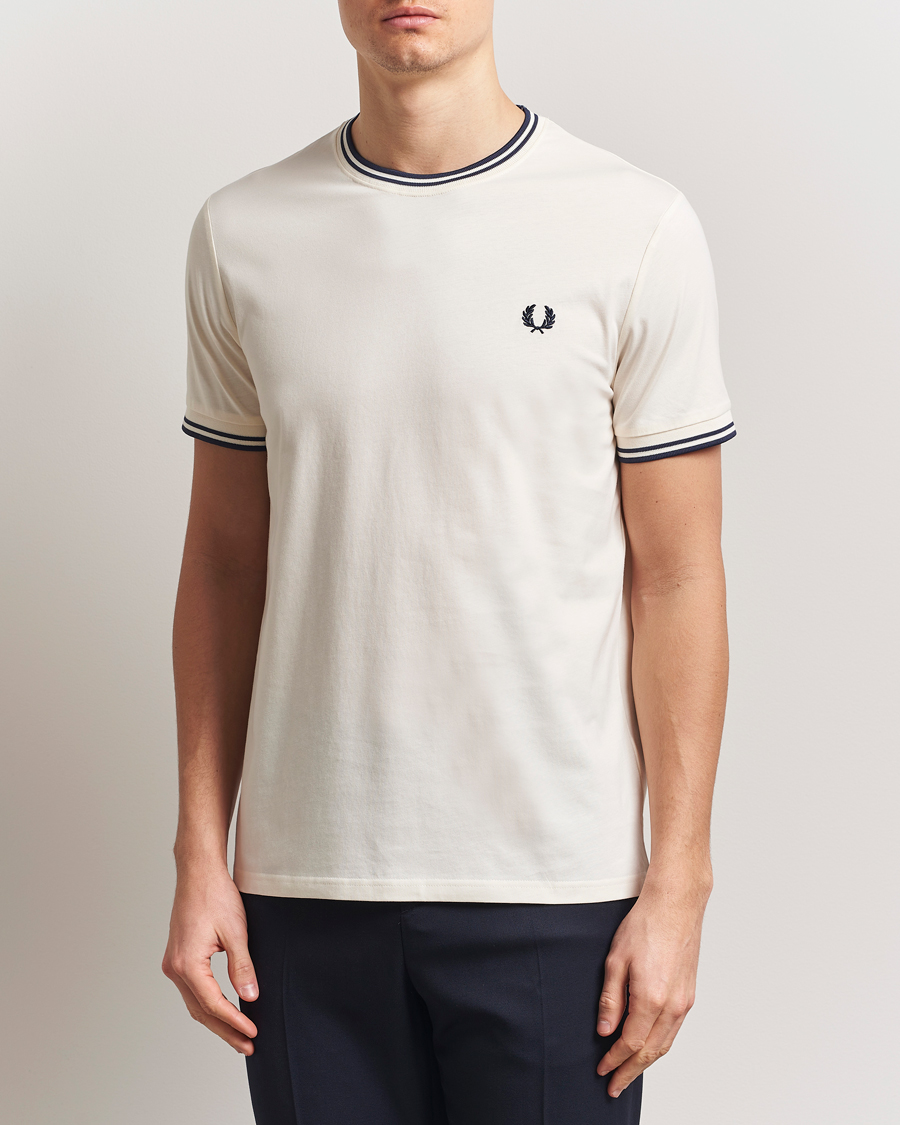 Men | T-Shirts | Fred Perry | Twin Tipped T-Shirt Ecru