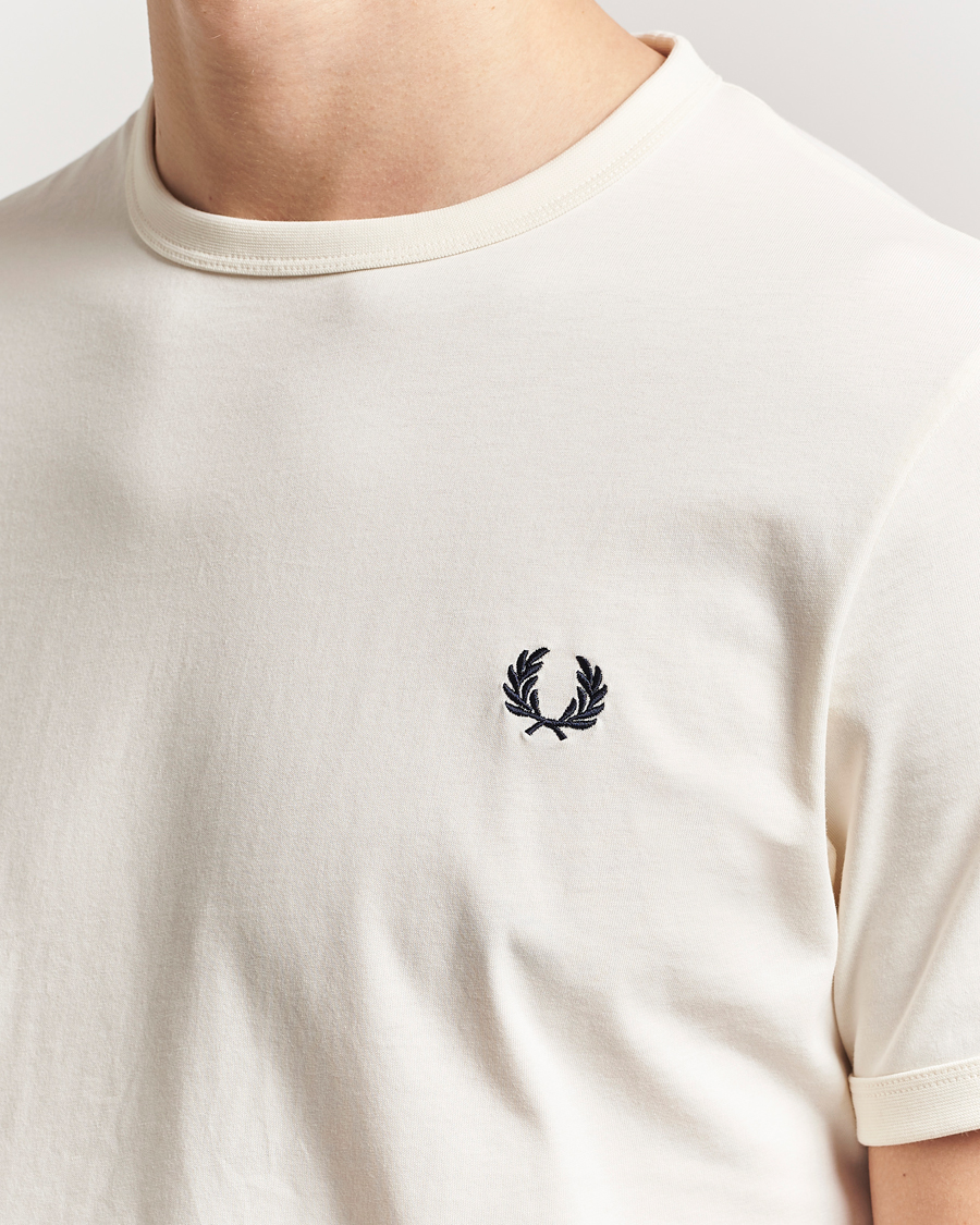 Men | T-Shirts | Fred Perry | Ringer T-Shirt Ecru