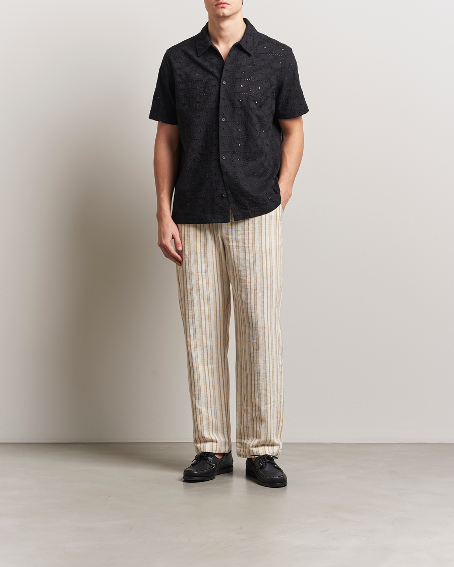 Men | Shirts | LES DEUX | Hector Anglaise Short Sleeve Shirt Black