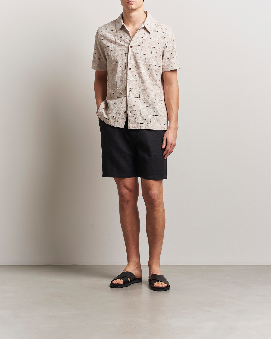 Men | Shirts | LES DEUX | Hector Anglaise Short Sleeve Shirt Light Sand
