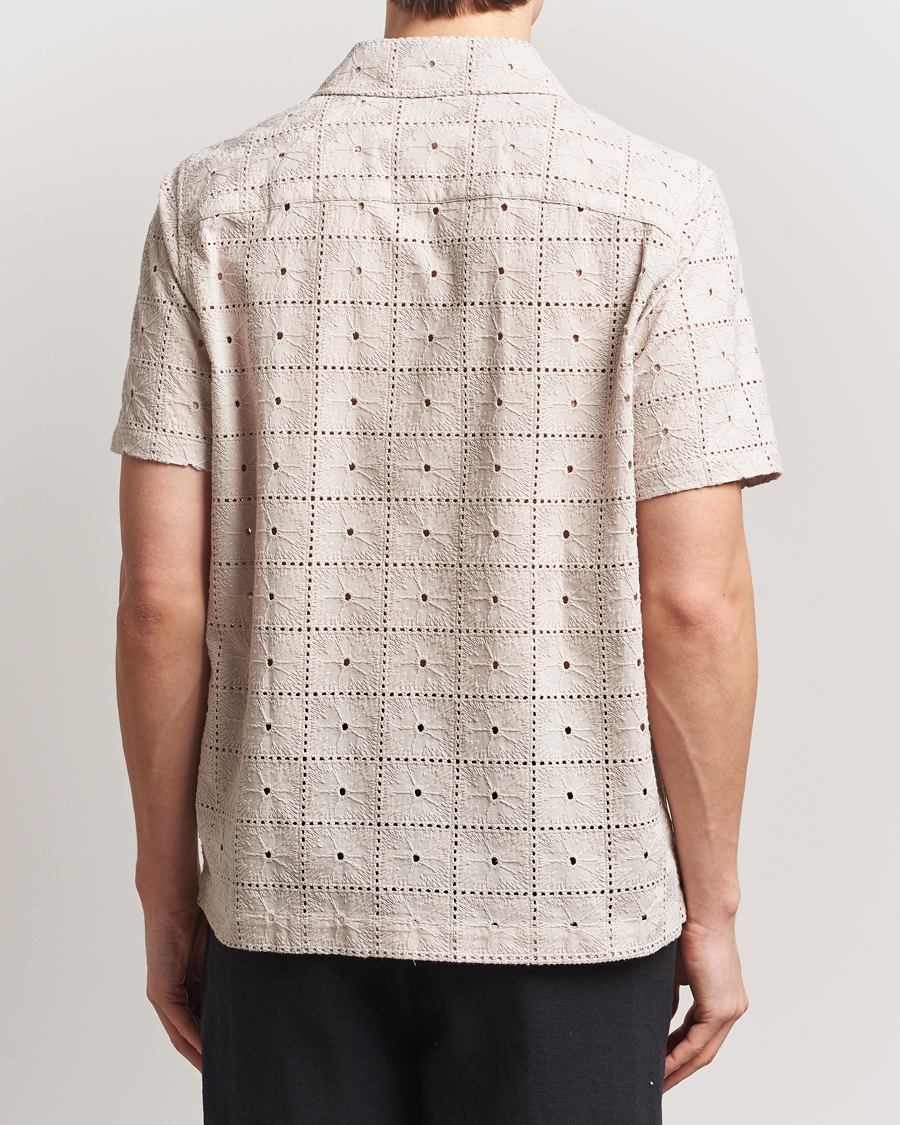 Men | Shirts | LES DEUX | Hector Anglaise Short Sleeve Shirt Light Sand