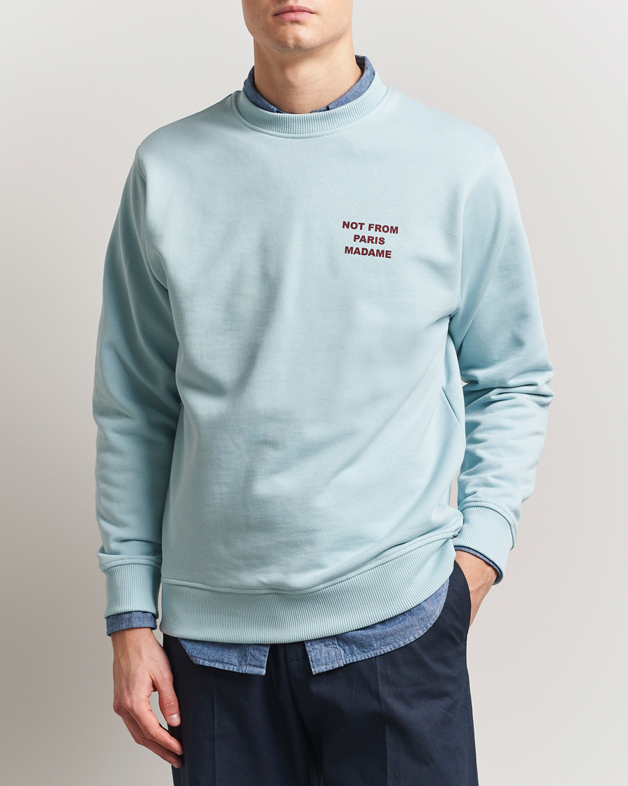 Men | Sweaters & Knitwear | Drôle de Monsieur | Slogan Sweatshirt Light Blue