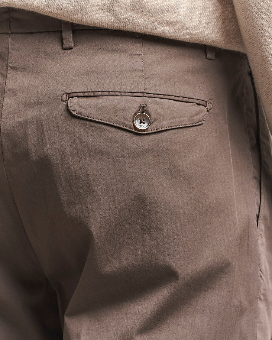 Men | Trousers | Briglia 1949 | Easy Fit Pleated Cotton Stretch Chino Brown