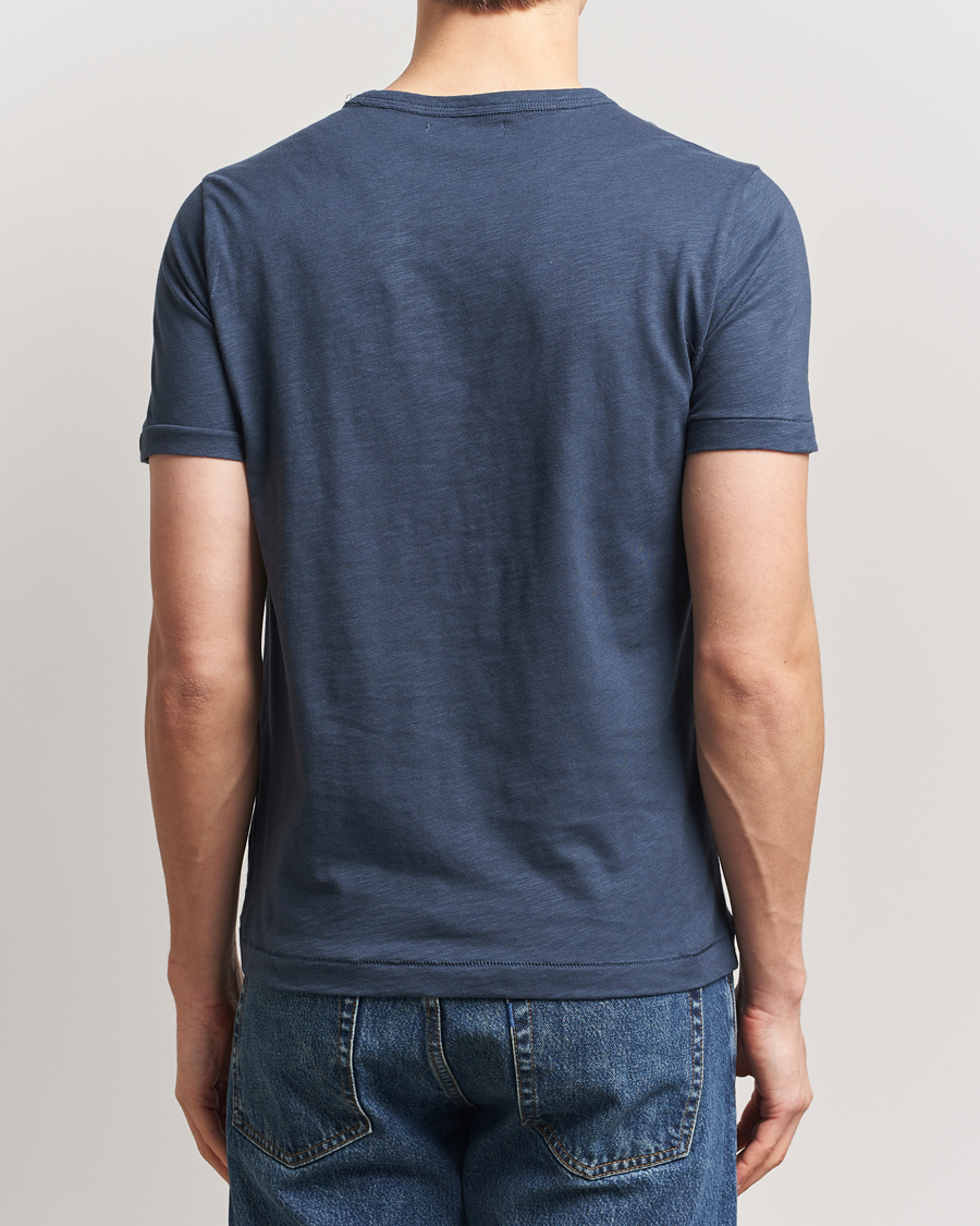 Men | T-Shirts | Merz b. Schwanen | Organic Pima Cotton Slub Crew Neck T-Shirt Denim Blue