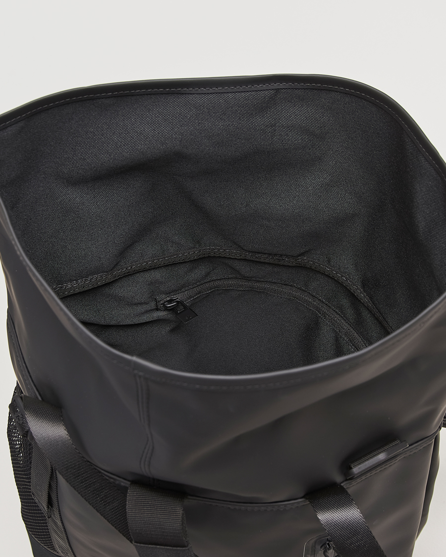Men | Bags | RAINS | Trail Rolltop Tote Bag Black