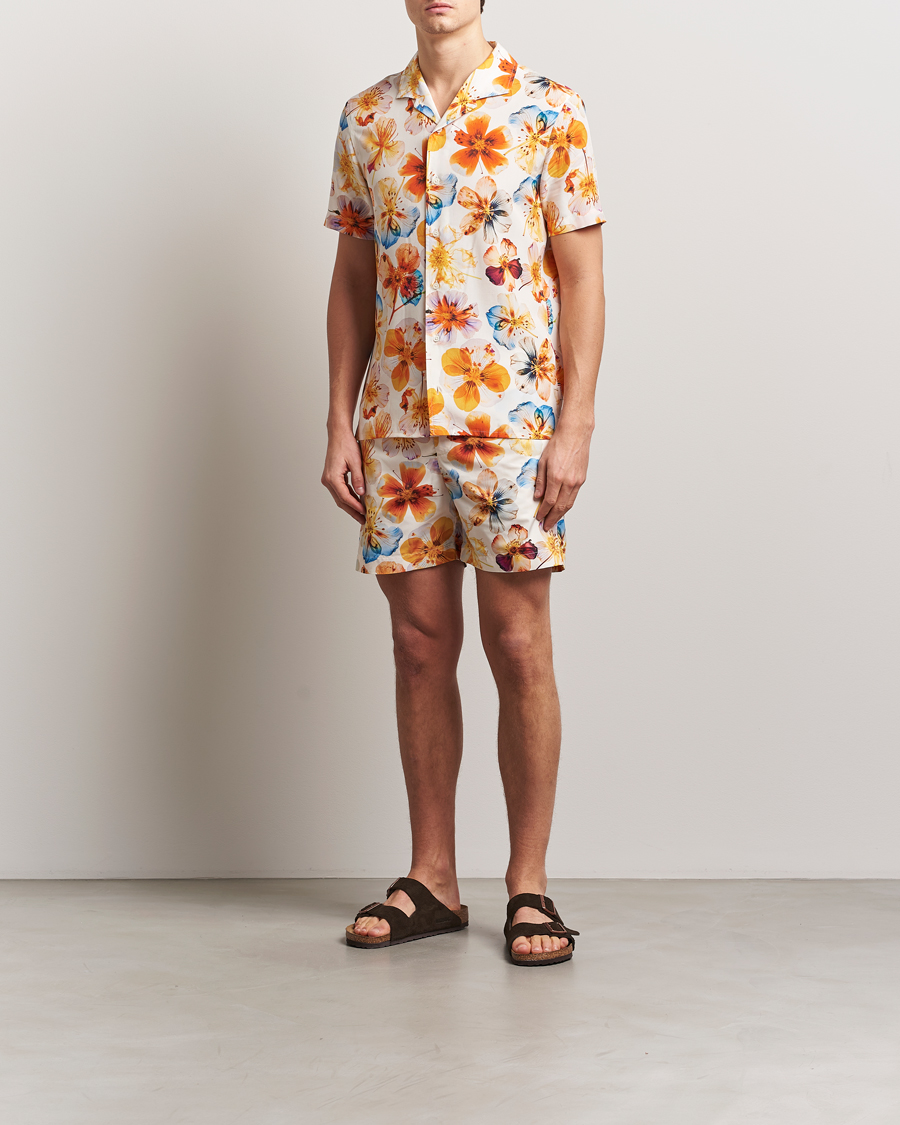 Men | Swimwear | Orlebar Brown | Bulldog Oshibana Printed Swimshorts White Sand