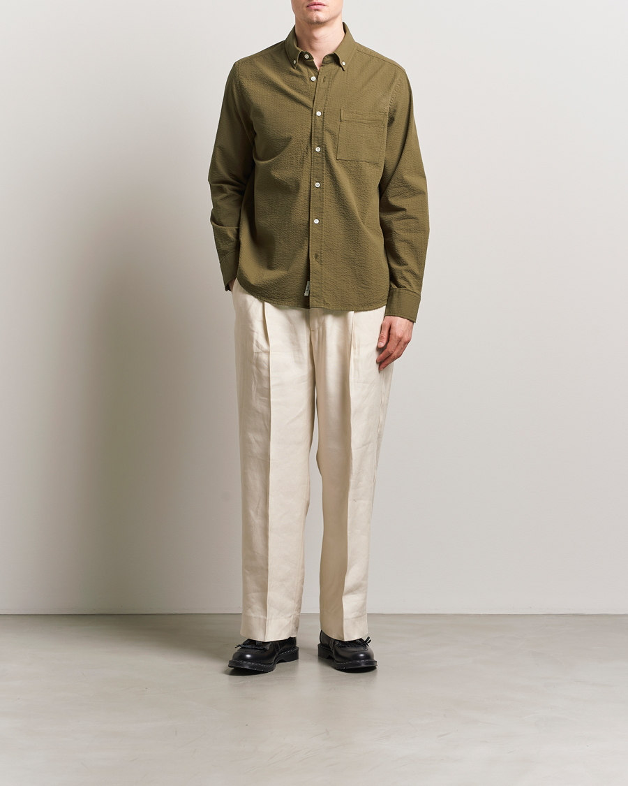 Men | Shirts | Forét | Hornet Seersucker Shirt Army
