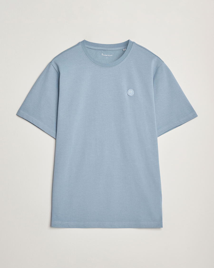 Men | T-Shirts | KnowledgeCotton Apparel | Loake Badge T-Shirt Ashley Blue