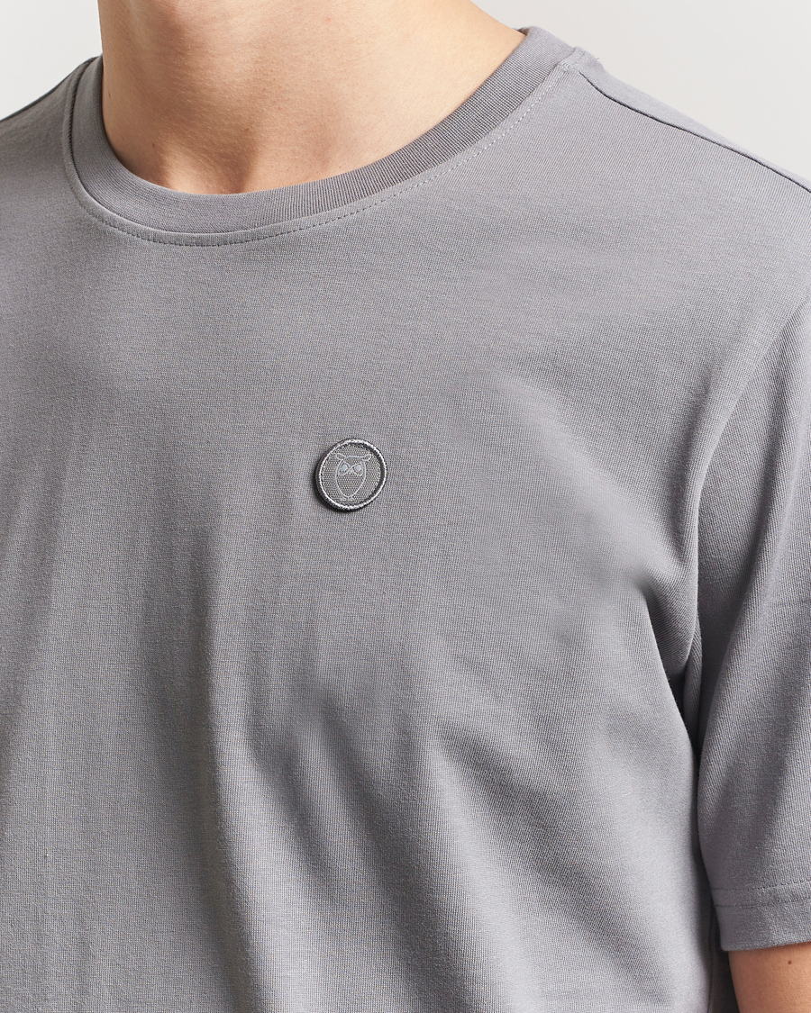 Men | T-Shirts | KnowledgeCotton Apparel | Loake Badge T-Shirt Grey