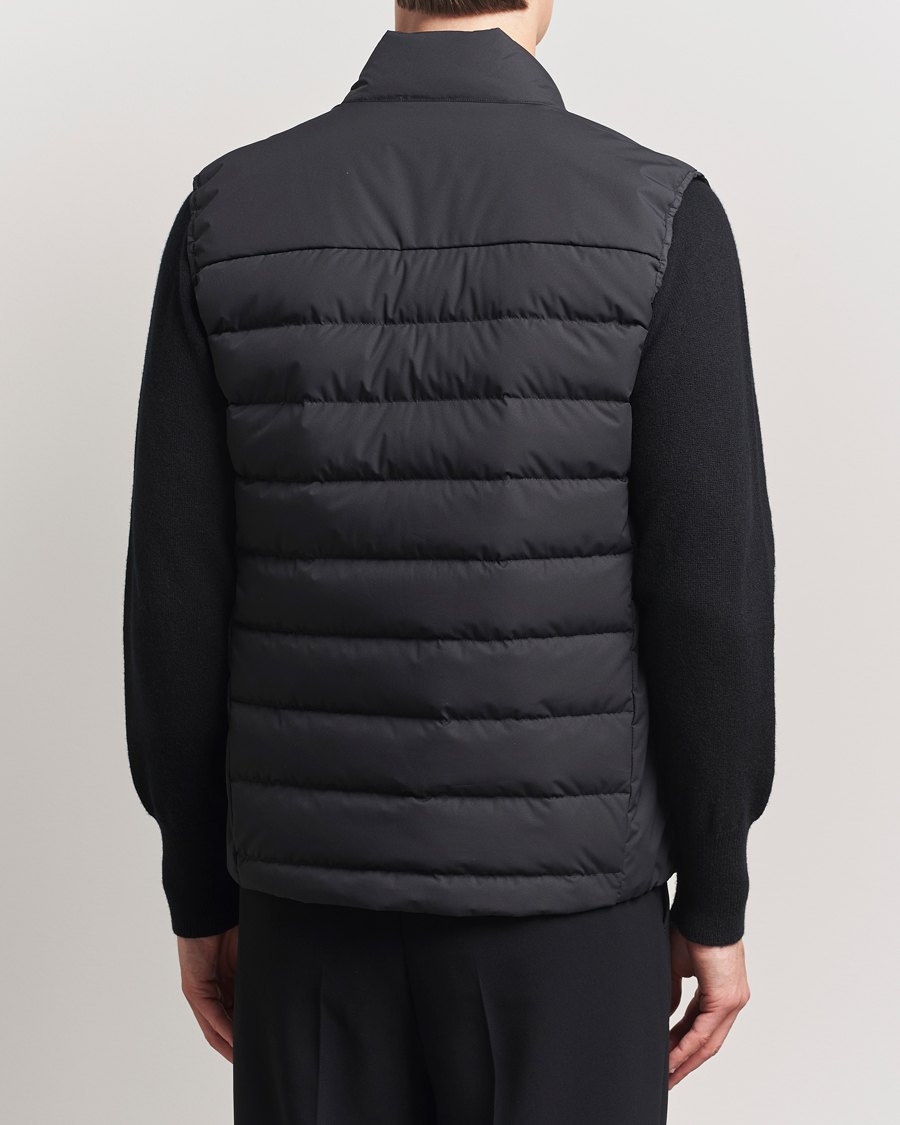 Men | Gilets | Scandinavian Edition | Ratio II Lightweight Padded Vest Carbon