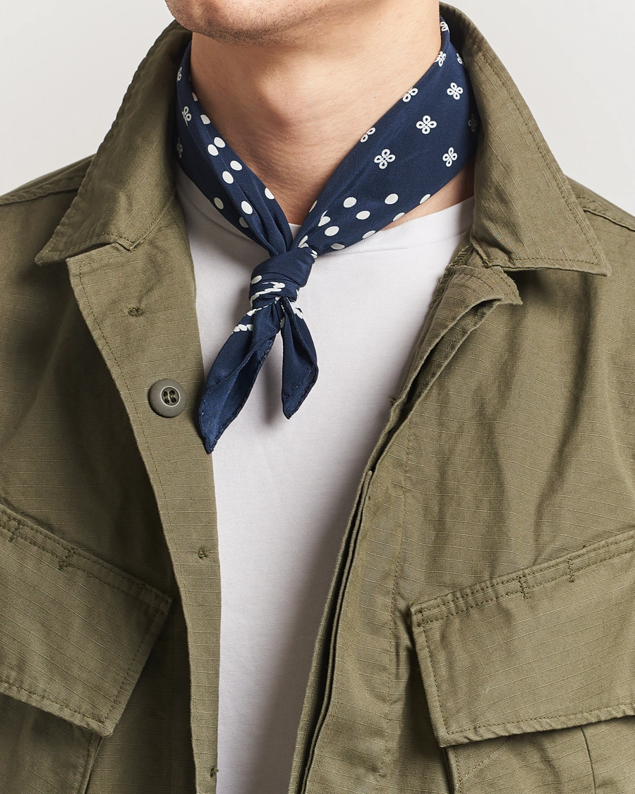 Men | Dress Scarves | Drake's | Robe Border Silk Bandana Navy