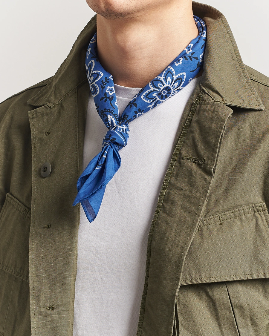 Men | Dress Scarves | Drake's | Classic Paisley Bandana Blue