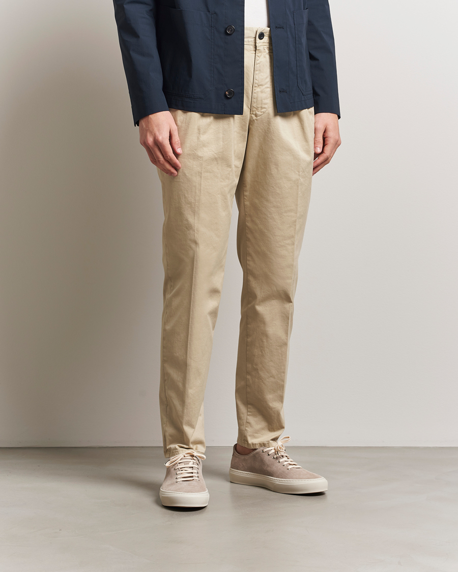 Men | Trousers | Incotex | Tapered Fit Pleated Slacks Light Beige