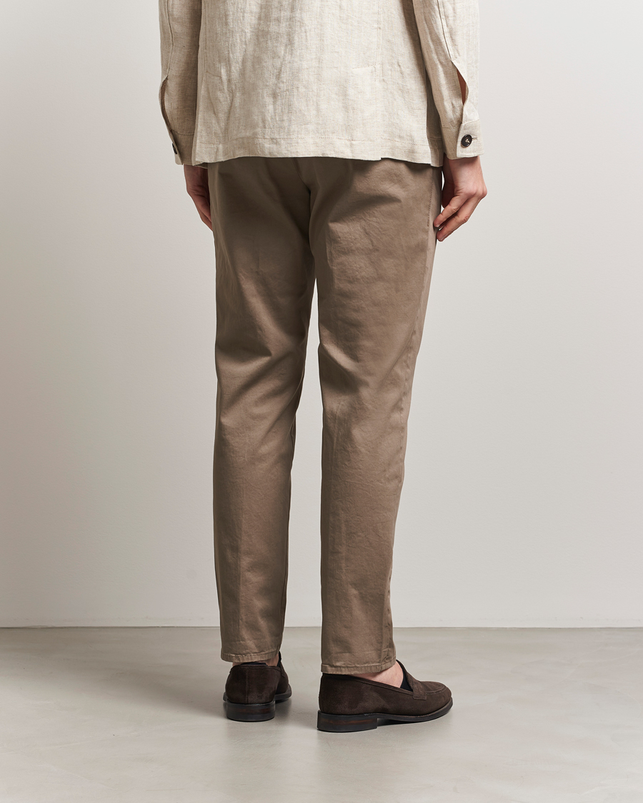 Men | Trousers | Incotex | Tapered Fit Pleated Slacks Brown