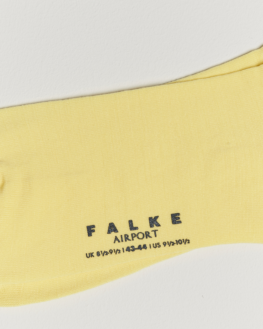 Men | Underwear & Socks | Falke | Airport Socks Ananas