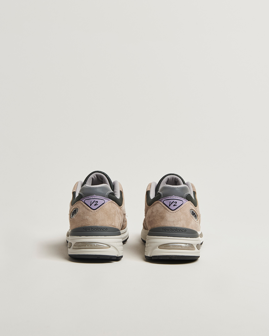 Men | Sneakers | New Balance Made In US & UK | New Balance Made in UK 991v2 Sneakers Cement