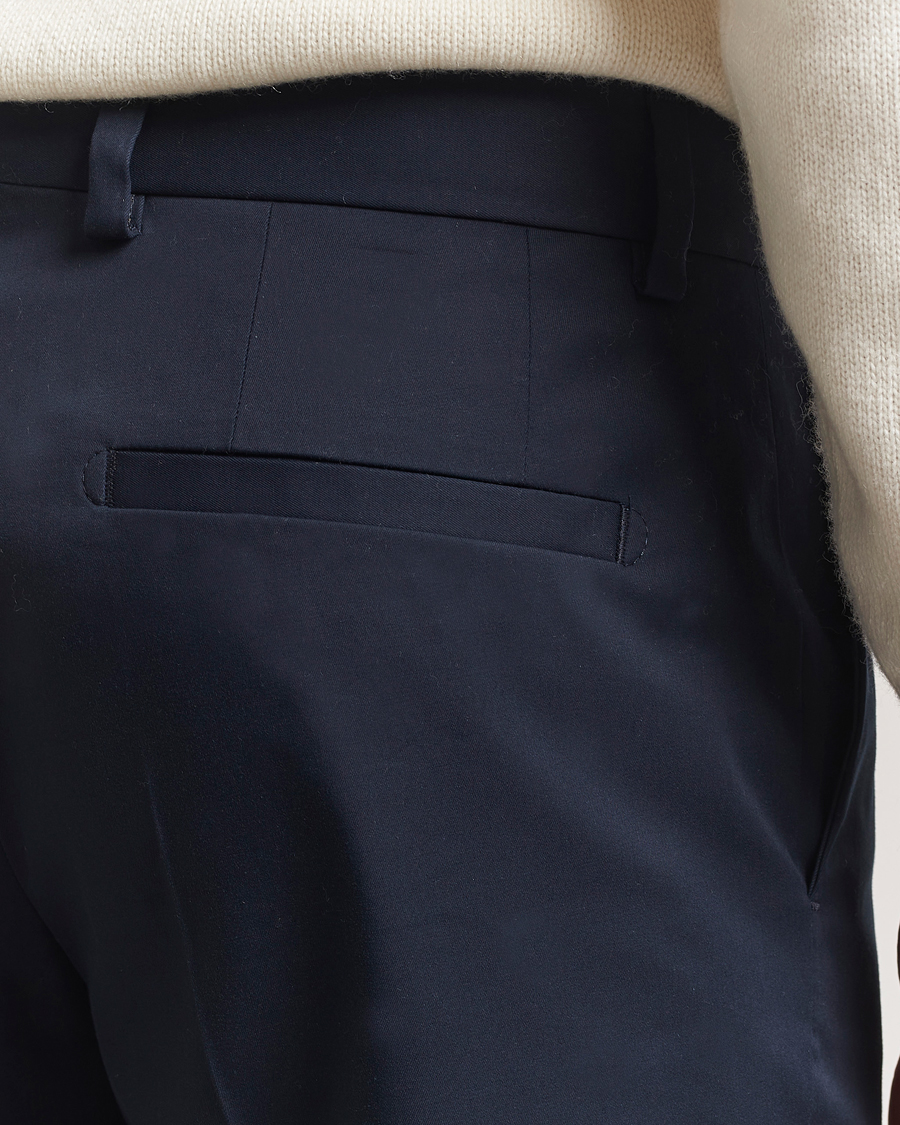 Men | Shorts | BOSS CAMEL | Peet Cotton Pleated Shorts Dark Blue