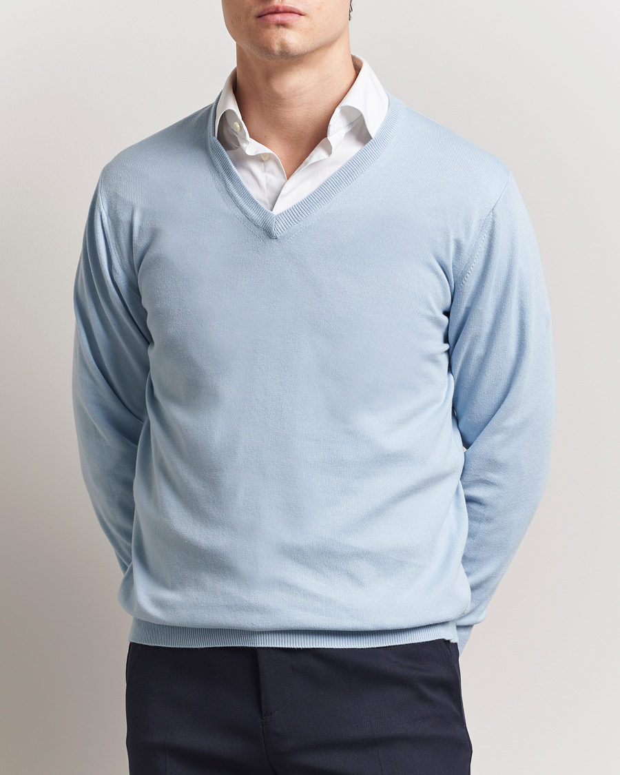 Men | Sweaters & Knitwear | Morgano | Supersoft Egyptian Cotton V-Neck Light Blue