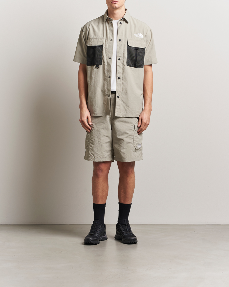 Men | Shorts | The North Face | NSE Shorts Clay Grey