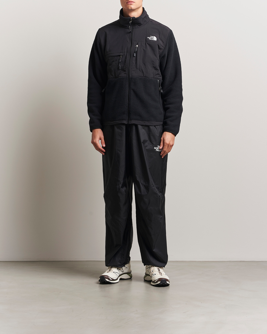 Men | Trousers | The North Face | NSE Wind Track Pants Black