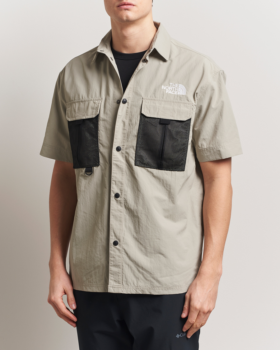 Men | Shirts | The North Face | NSE Summer Camp Shirt Clay Grey