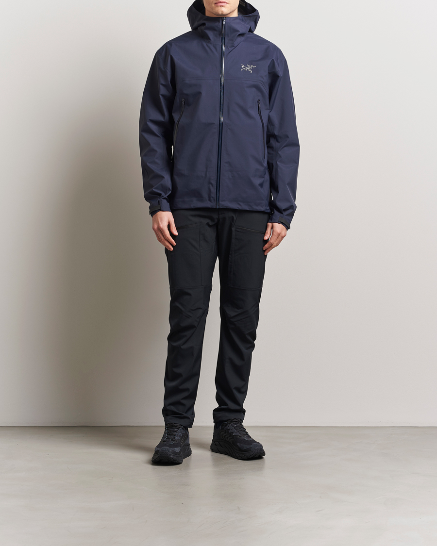 Men | Coats & Jackets | Arc'teryx | Beta Gore-Tex Jacket Black Sapphire