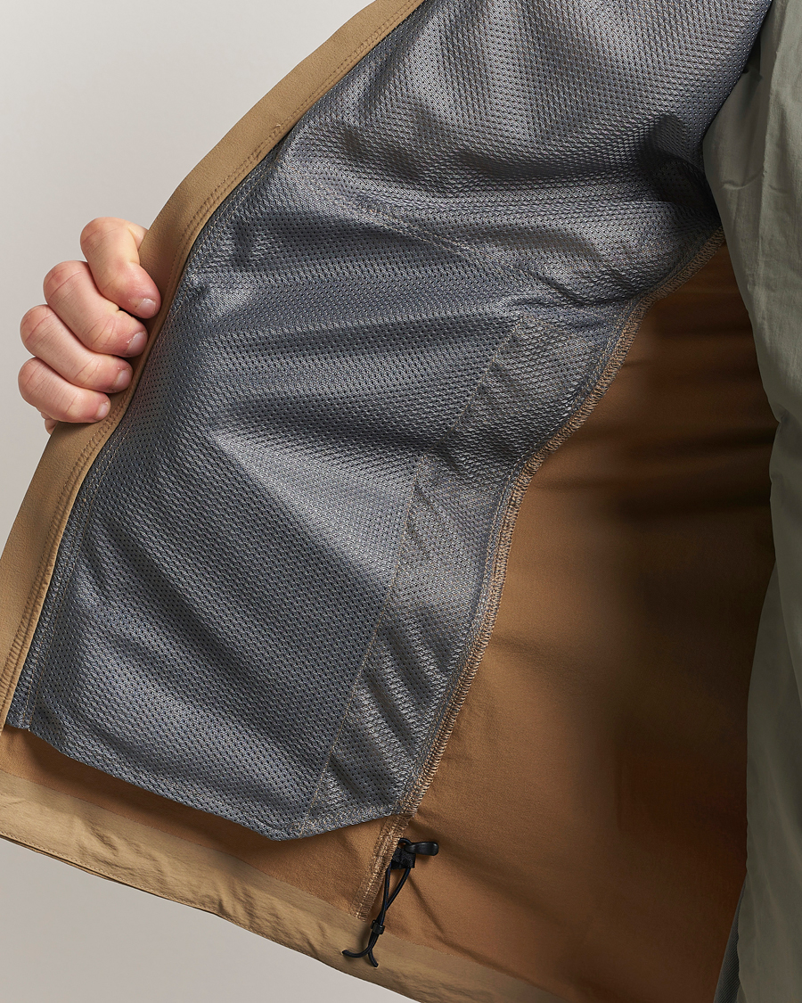 Men | Coats & Jackets | Arc'teryx | Gamma Lightweight Softshell Jacket Canvas